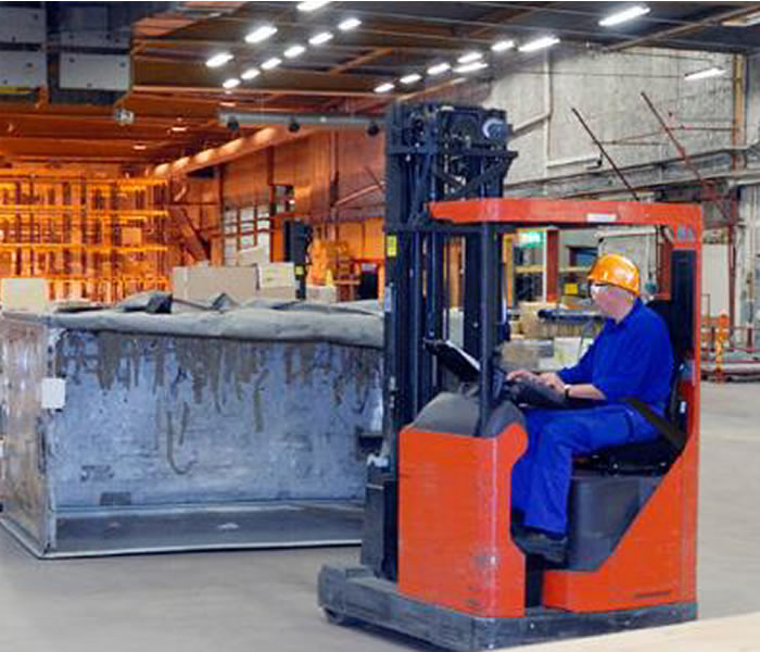 FORKLIFT OPERATOR SAFETY TRAINING